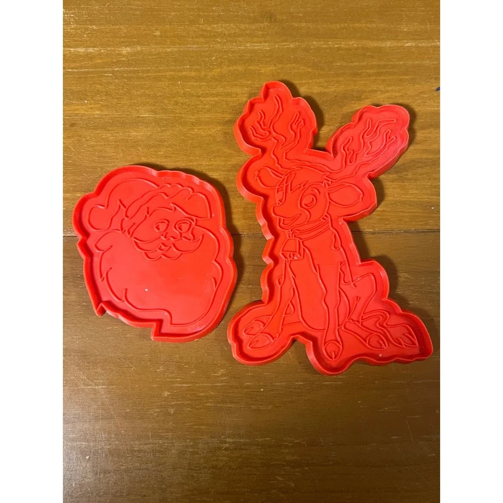 Vintage 1997 Annabelles Wish Christmas Cookie Cutter Set Santa Annabelle Red 2pc
